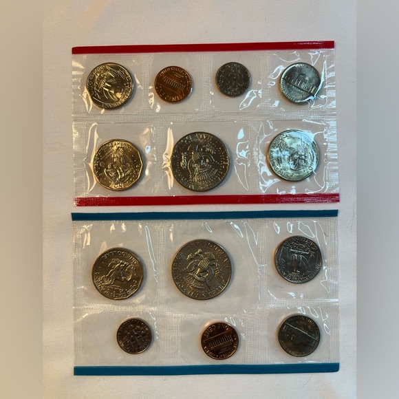 U.S. Mint 1980 Uncirculated Coin set - Picture 2 of 2